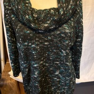 Stylish Black and Teal Cowl Neck Sweater not sure of brand tag is missing